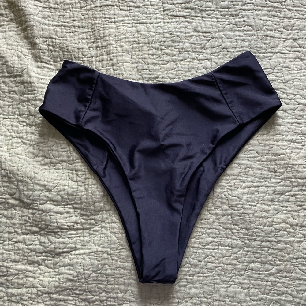 Zaful Navy High-Cut Bikini Bottoms